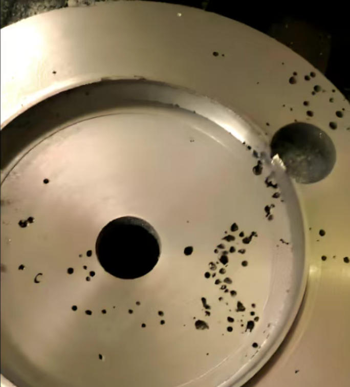 Larruazalpeko porositatearen ezaugarriak eta prebentziorako burdina grisaren zatietan