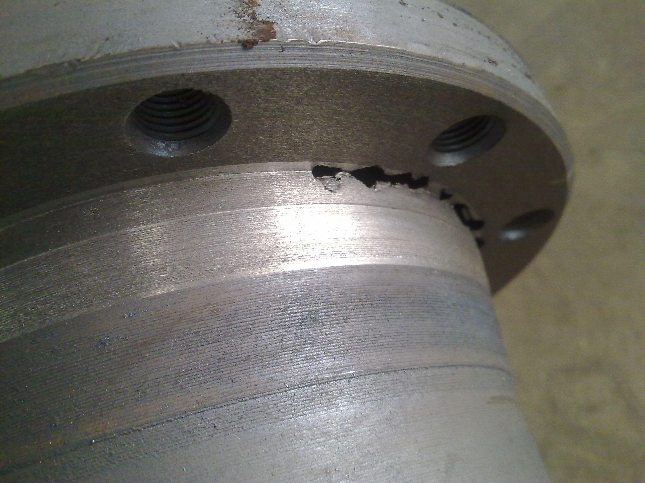 Zeintzuk dira altzairu galdatuaren pitzadura-akatsen arrazoiak?