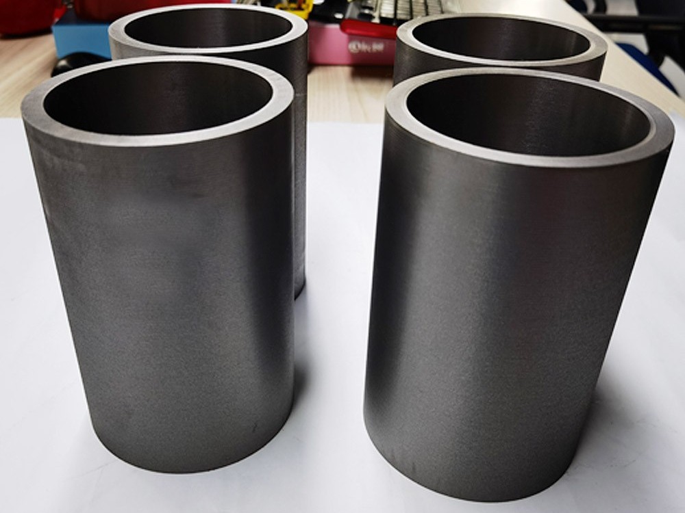 Zeintzuk dira silizio altuak edo baxuak burdinurtu grisaren 200 prozesamendu mekanikoaren errendimenduan?